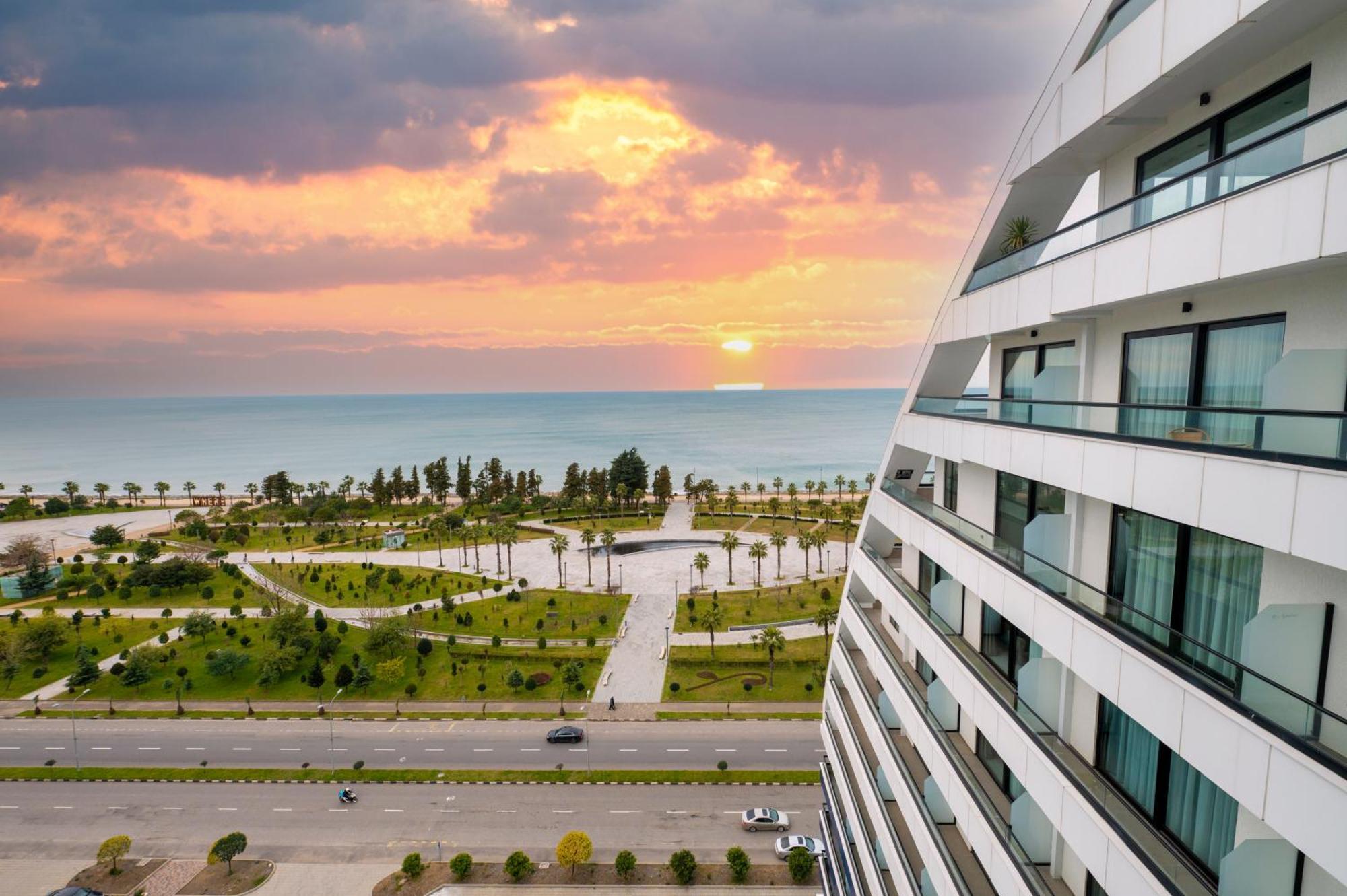 The Grandeur Hotel Batumi Ngoại thất bức ảnh