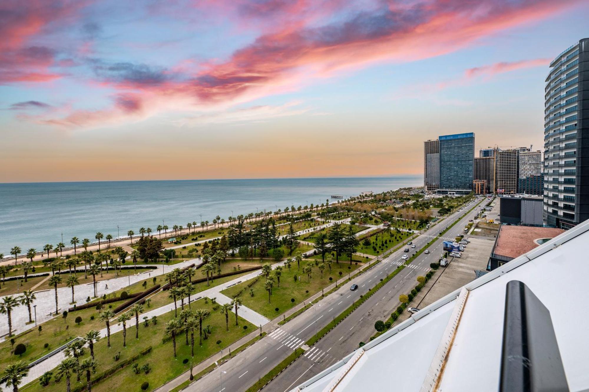The Grandeur Hotel Batumi Ngoại thất bức ảnh